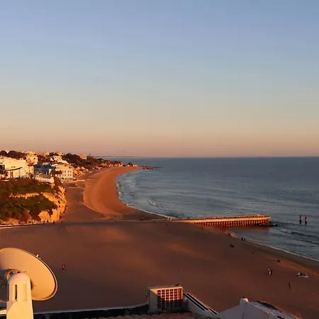 Ferienhaus Beautiful 3 Floors Front Beach House With Terrace Albufeira