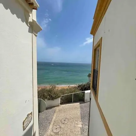 Beautiful 3 Floors Front Beach House With Terrace Ferienhaus *