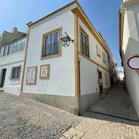 Ferienhaus Beautiful 3 Floors Front Beach House With Terrace Albufeira