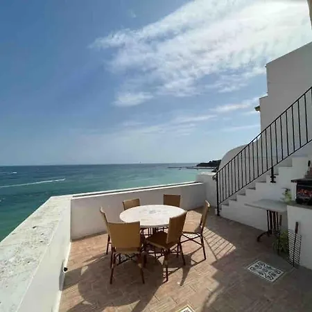Ferienhaus Beautiful 3 Floors Front Beach House With Terrace Albufeira